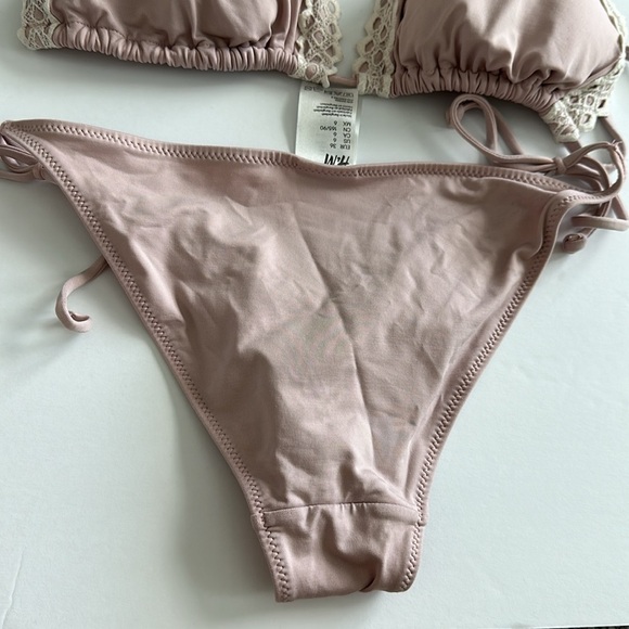 H&M Blush Bikini - Picture 5 of 6